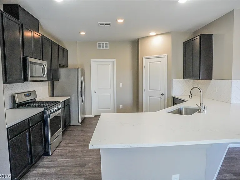 4525 Cougar Ave — Photo 10