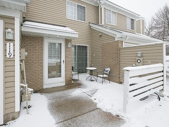 4th image of 13460 60th Pl N Unit 119