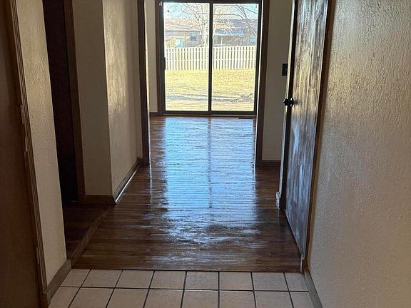 2nd image of 1204 Hillcrest Street