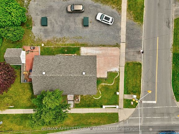 4th image of 1101 McConnell Ave