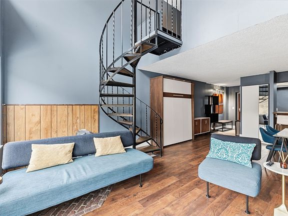 3rd image of 860 Copper Rd #105