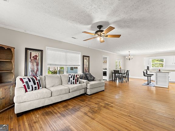 5th image of 2003 W Currahee St