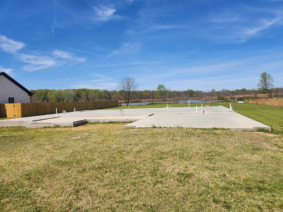 2nd image of 695 Mound View Dr