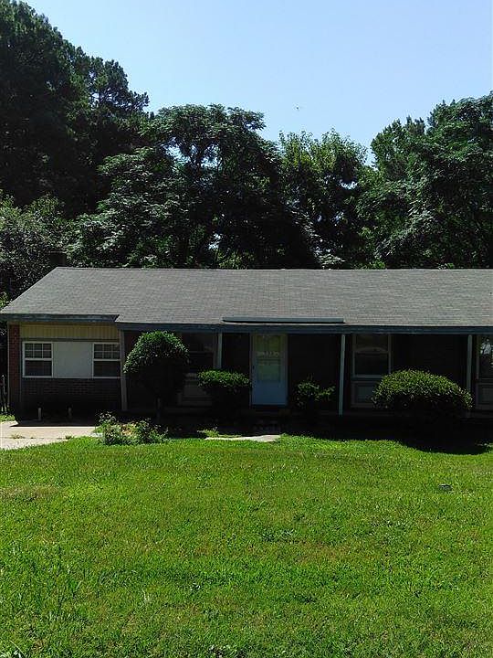 2nd image of 300 Gatewood Dr