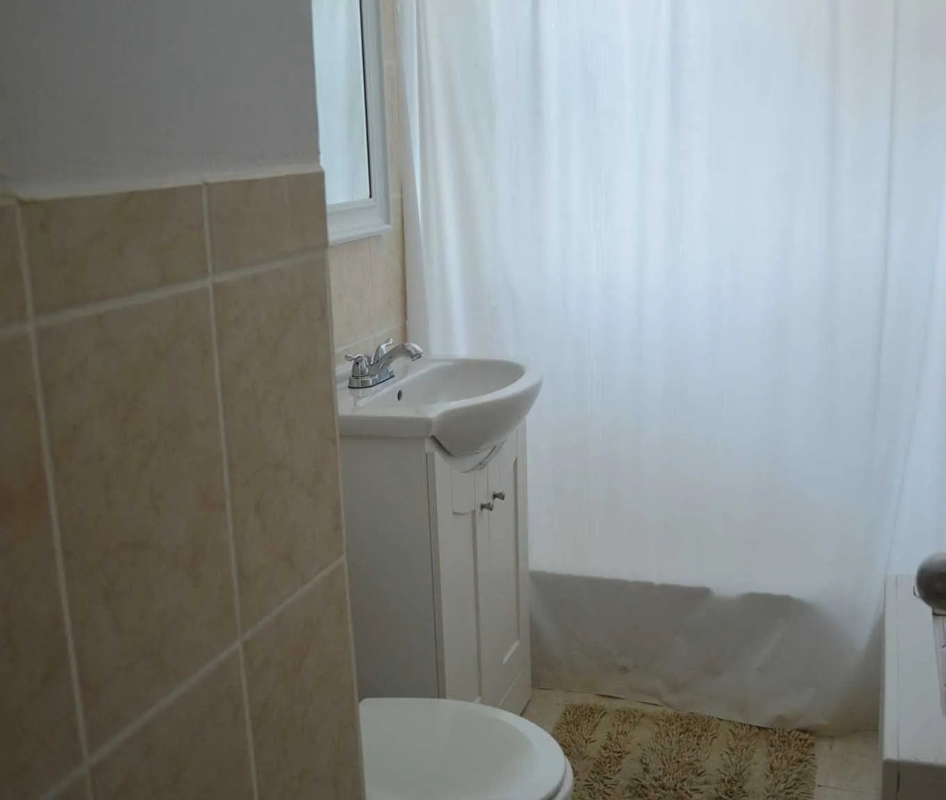 3 bed, $5,000 — Photo 2