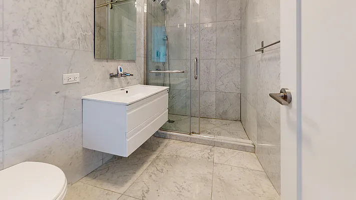 Rented by Bond New York | media 63