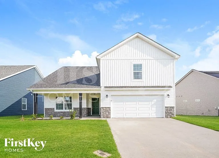 619 Alvin Rd — Photo 1