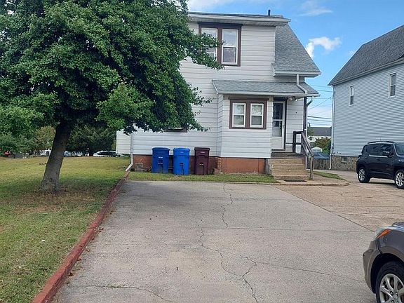 3rd image of 514 Bridgeboro St