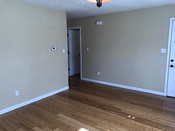 4th image of 7063 Seaver Dr