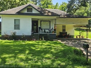 412 E Wahl St, Paris, AR 72855
