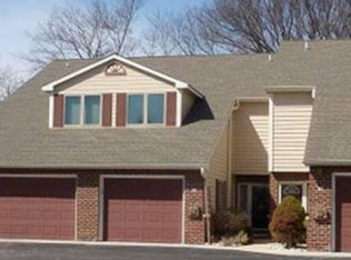 240 Marina Ct, Waterford, WI 53185