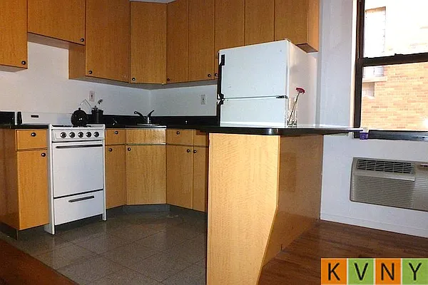 Rented by KVNY Soho | media 43