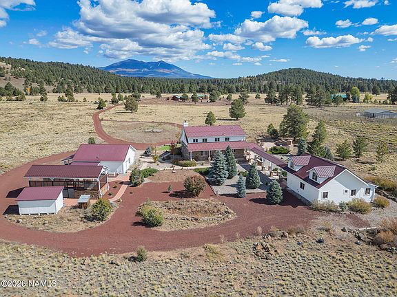 5th image of 15739 Rabbitbrush Rd