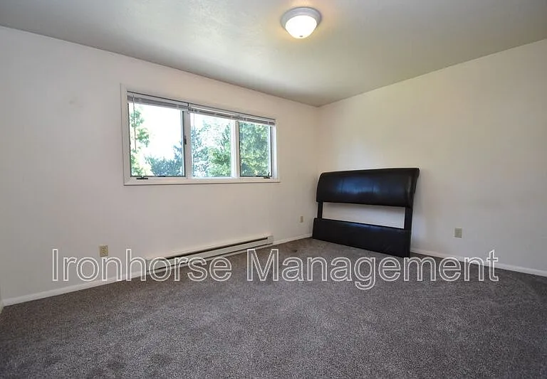 813 W Villard St #71 — Photo 15