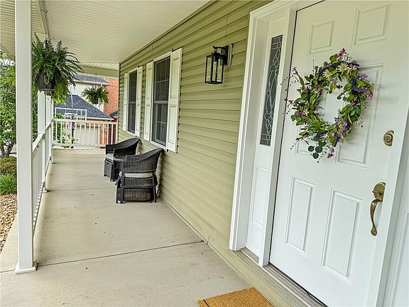 3rd image of 407 Karon Dr