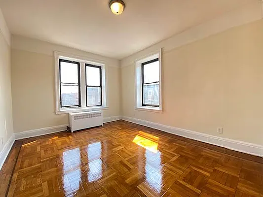 Rented by Queens Apartments Realty LLC | media 18