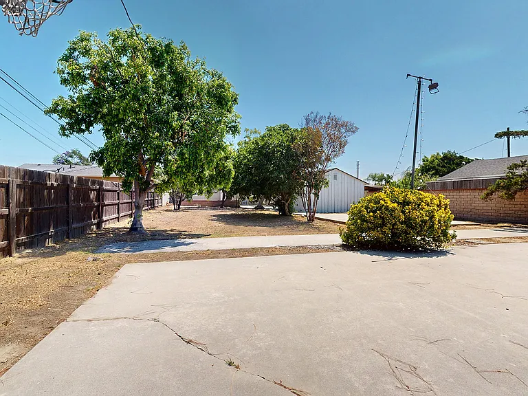 7827 Rhodes Ave — Photo 29