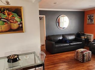 1003 Rottkamp St APT 4, Valley Stream, NY 11580