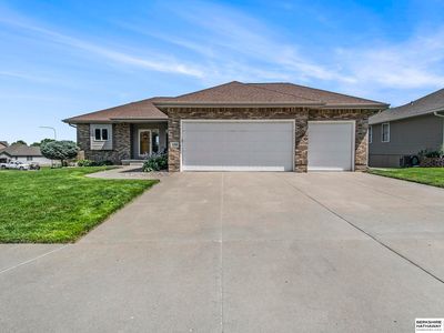 21916 Hilltop Ave, Gretna, NE, 68028