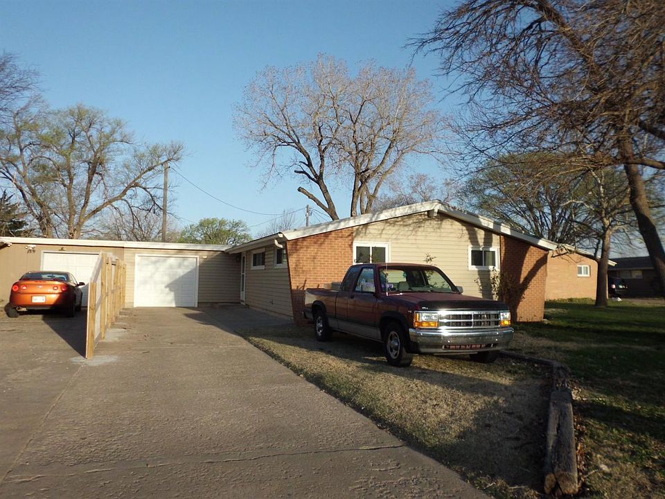 1st image of 161 Taylor Ct