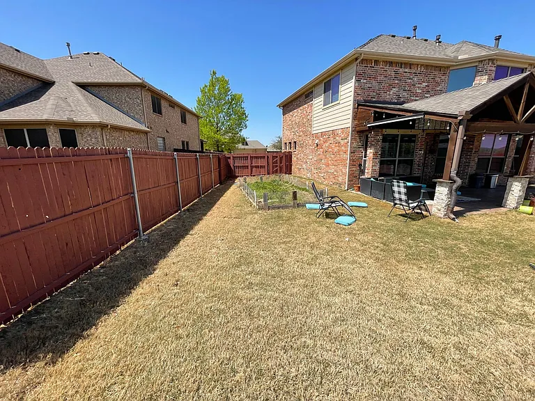 12812 Outlook Ave — Photo 26