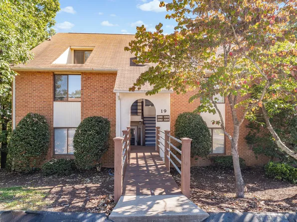 3366 Forest Ct, Roanoke, VA 24018