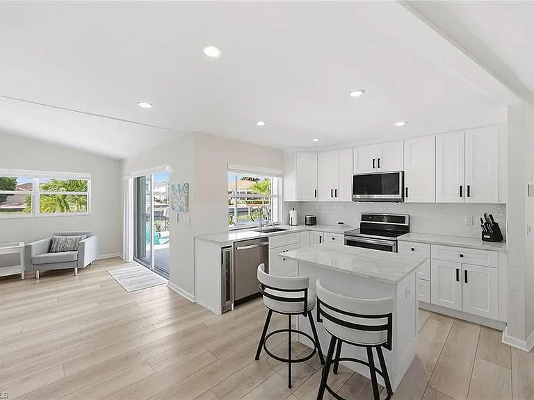 799 Caribbean Ct — Photo 7