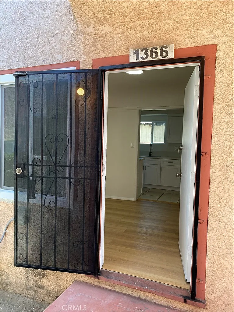 1 bed, 425 sqft, $1,850 — Photo 2