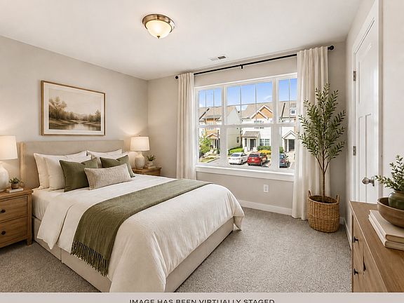 4th image of 2328 Patrick Ave