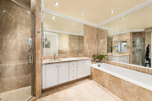 Sold by Ostrov Realty Group | media 9