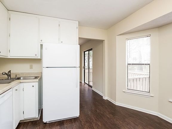 3rd image of 2374 E Hill Way NW