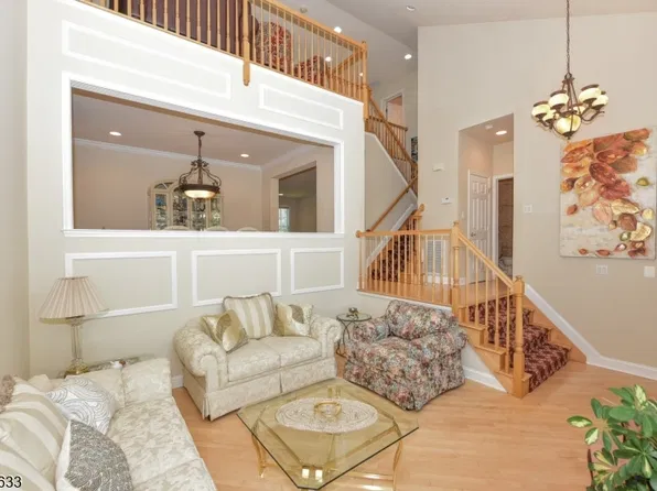 3 Skyview Dr, North Haledon Boro, NJ 07508
