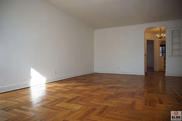 Rented by Elbe Real Estate Inc | media 5