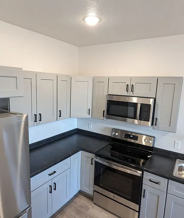 116 W Main St