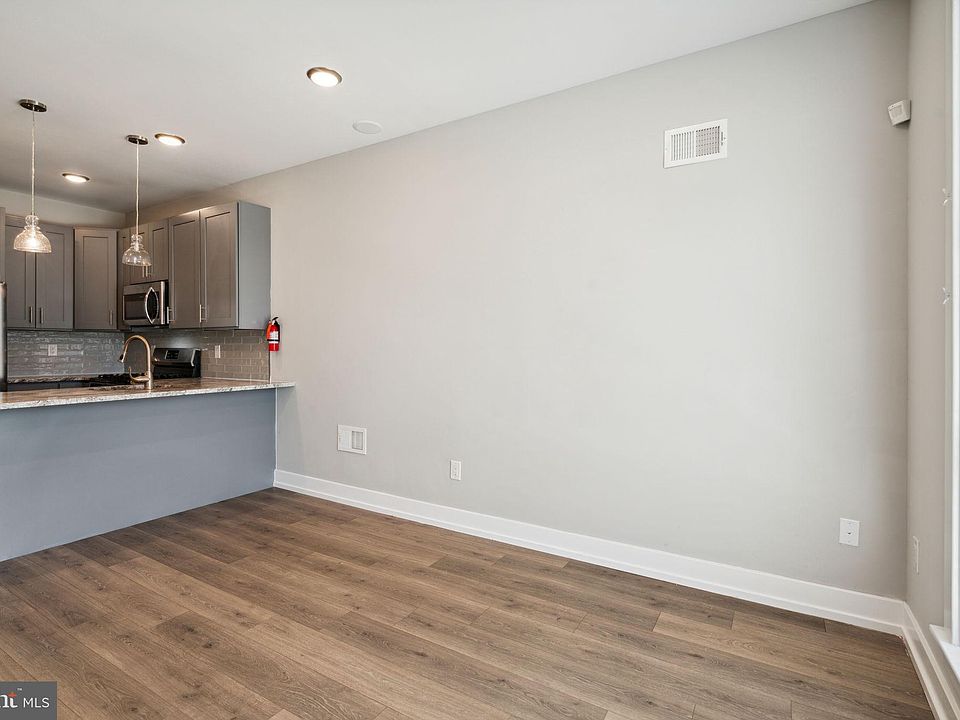 1st image of 2439 W Oxford St