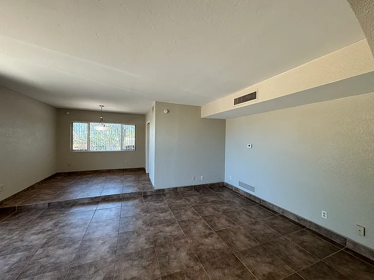 10 W Forrest Feezor St — Photo 7