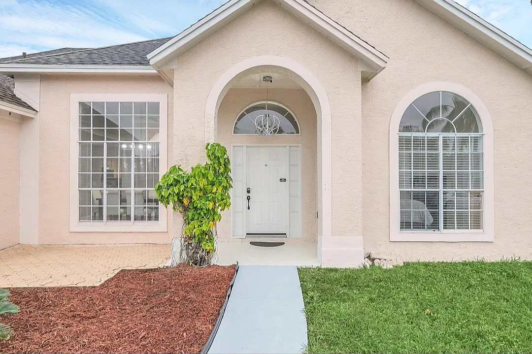 4 bed, 1907 sqft, $4,000 — Photo 3