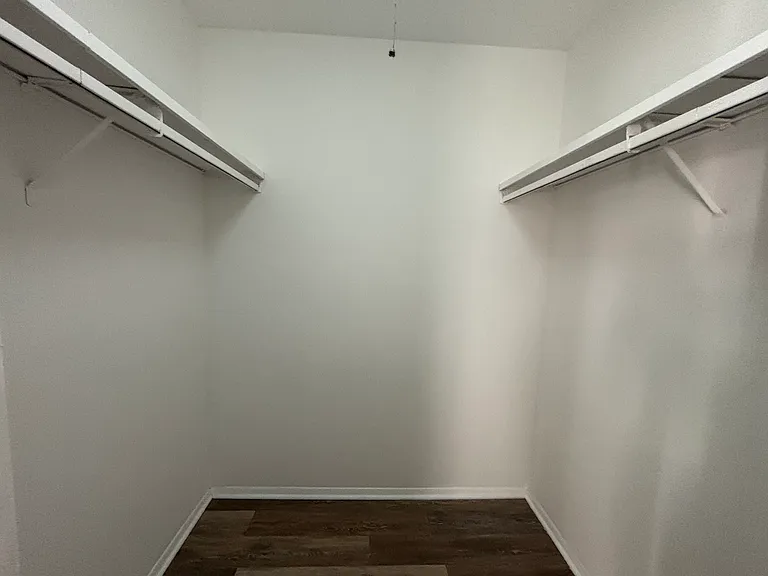 1039 N McAree Rd #103 — Photo 6