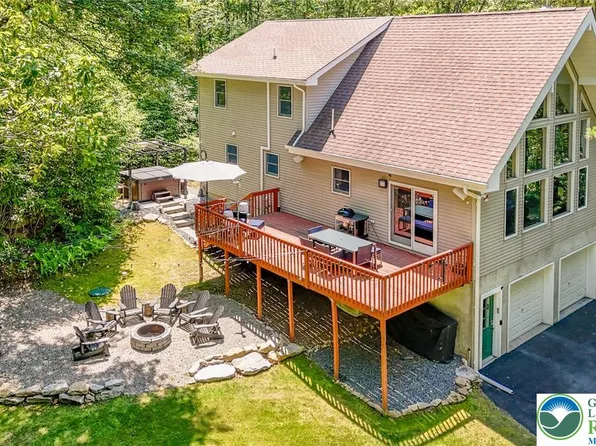 51 Tupelo St, Jim Thorpe, PA 18229