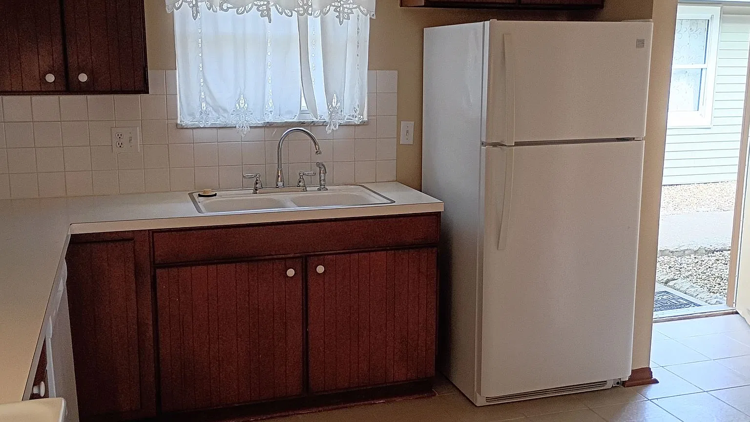 849 Beech Court Apts — Photo 3