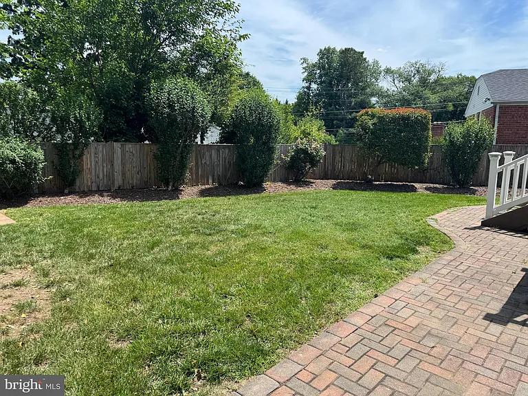 2906 Breezy Ter — Photo 84