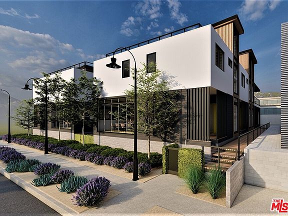 5th image of 2317 Oakwood Ave