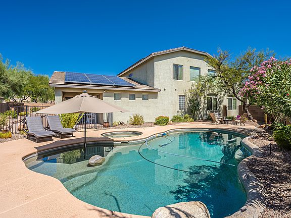 2nd image of 916 W Cork Oak Pl