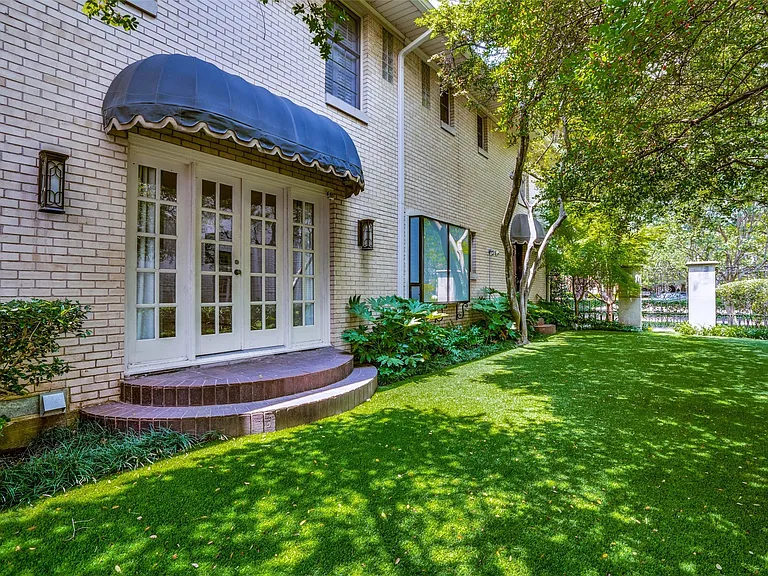 4309 University Blvd — Photo 30
