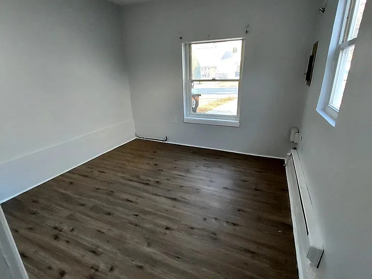 12 Heywood Ln — Photo 12