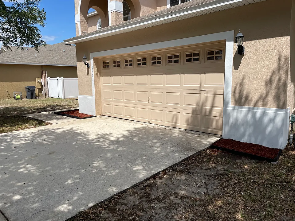 1107 James Way
