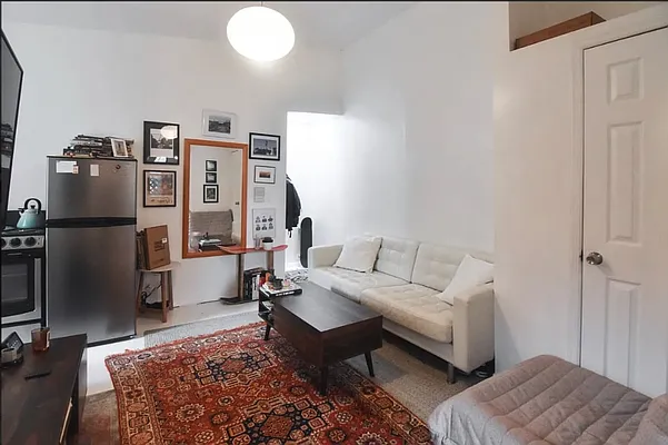 Rented by Compass | media 12