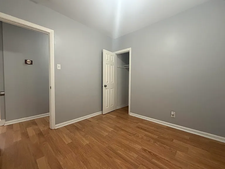 22438 Clairwood St — Photo 13