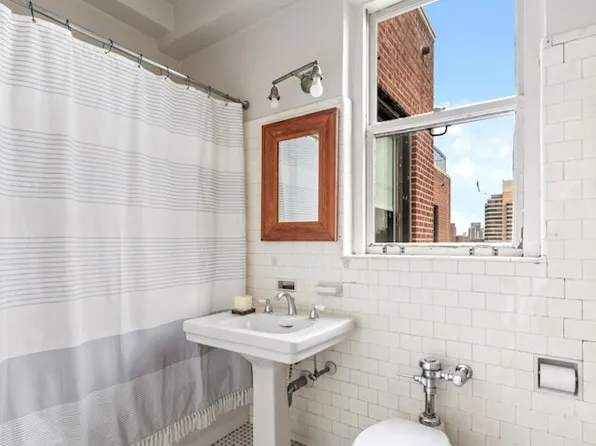 1120 Park Avenue image 8 of 11