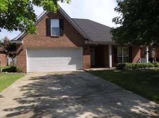 537 Timber Ln E, Hernando, MS 38632